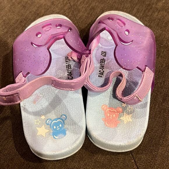 Disney Mickey gummy bear sandals size 7/8 - Picture 2 of 2